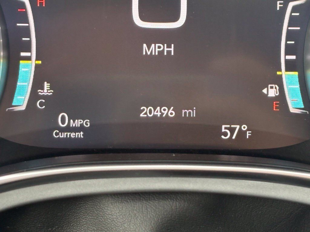 Used 2025 Chrysler Pacifica Limited FWD image 45