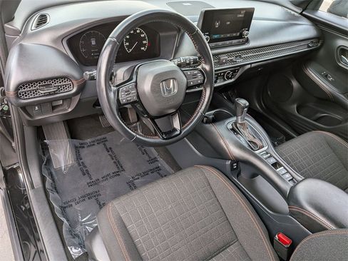 Used 2025 Honda HR-V Sport image 13