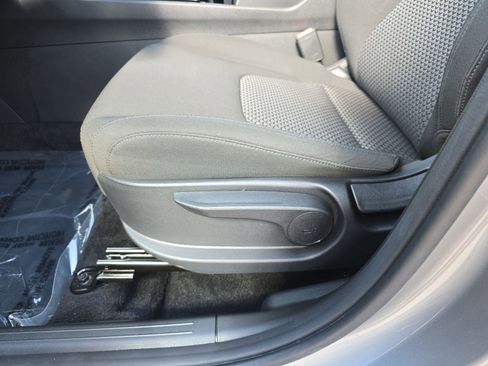 Used 2025 Kia Sportage LX image 30