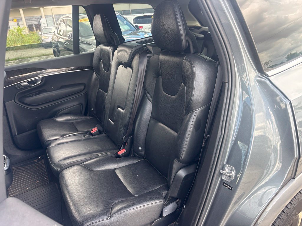 Used 2018 Volvo XC90 T6 Momentum w/ Convenience Package AWD/4WD image 14