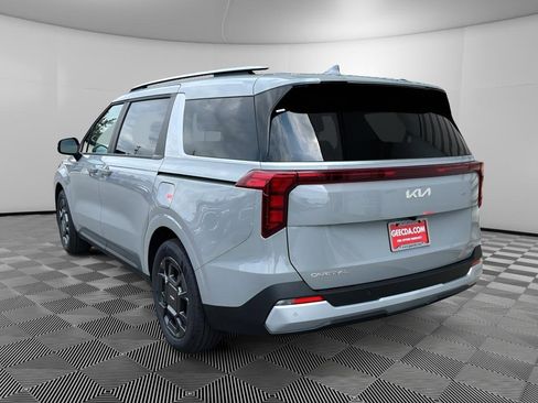 New 2026 Kia Carnival EX image 5