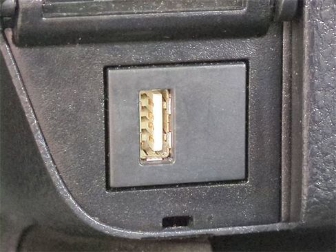 Used 2023 Toyota Camry SE image 20