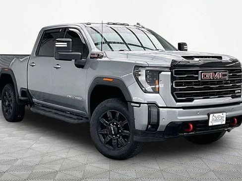 Used 2024 GMC Sierra 3500 AT4 w/ Technology Package AWD/4WD image 12