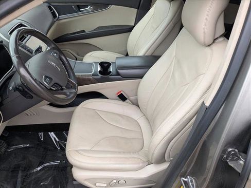 Used 2016 Lincoln MKX Reserve w/ Driver Assistance Package image 21