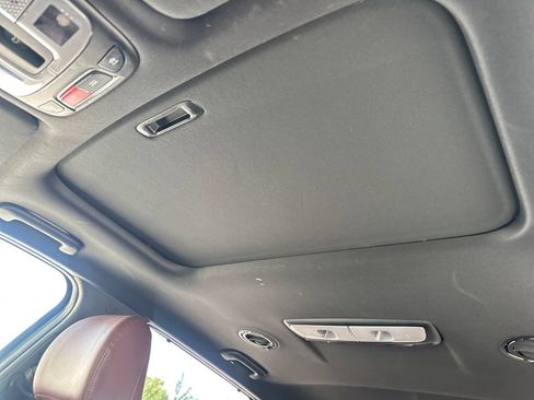 Used 2024 Kia Telluride EX w/ EX Captain's Chair Package AWD/4WD image 18