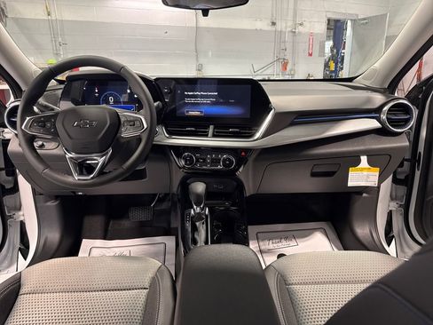 New 2026 Chevrolet Trax LT w/ Driver Confidence Package FWD image 37