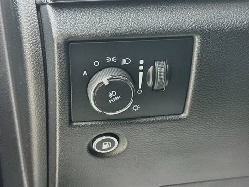 Used 2020 Jeep Grand Cherokee Limited AWD/4WD image 11