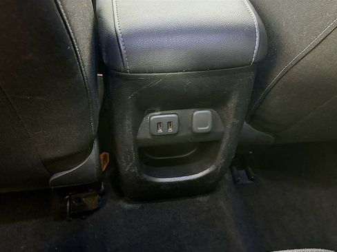 Used 2017 GMC Canyon SLE w/ SLE Convenience Package image 26