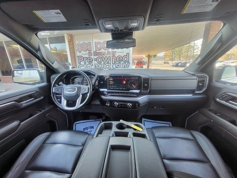 Used 2024 GMC Sierra 1500 SLT image 14