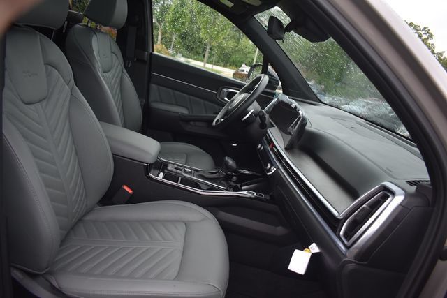 New 2025 Kia Sorento SX Prestige w/ Sage Leather Package AWD/4WD image 16
