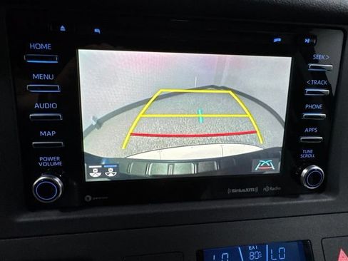 Used 2020 Toyota Sienna XLE AWD/4WD image 6