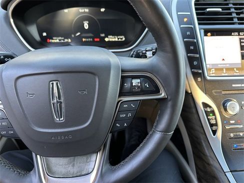 Used 2019 Lincoln Nautilus Reserve w/ Ultimate Package image 39