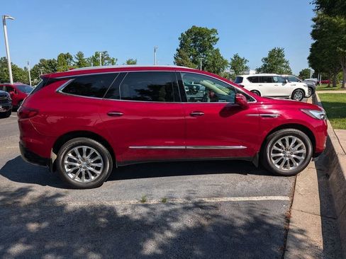 Used 2021 Buick Enclave Essence w/ Experience Buick Package AWD/4WD image 9