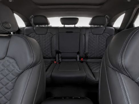 Certified 2024 Audi SQ5 Prestige AWD/4WD image 21
