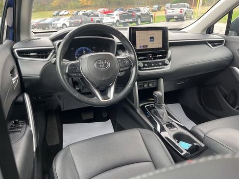 Used 2023 Toyota Corolla Cross XLE image 20