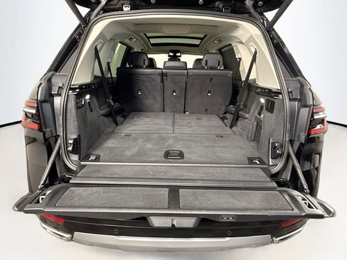 Used 2023 BMW X7 xDrive40i AWD/4WD image 12
