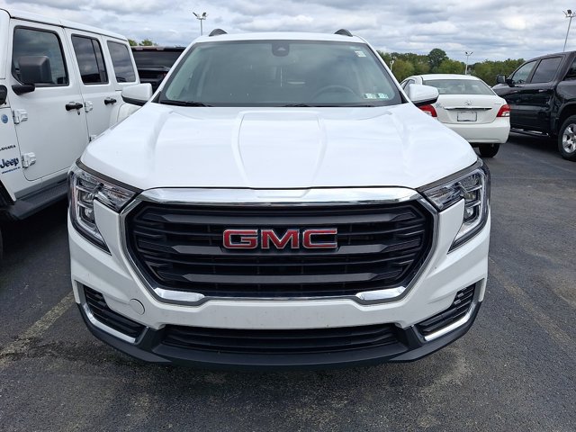Used 2024 GMC Terrain SLE w/ Driver Convenience Package AWD/4WD image 2