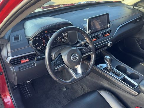 Used 2020 Nissan Altima 2.5 SR w/ Premium Package image 15