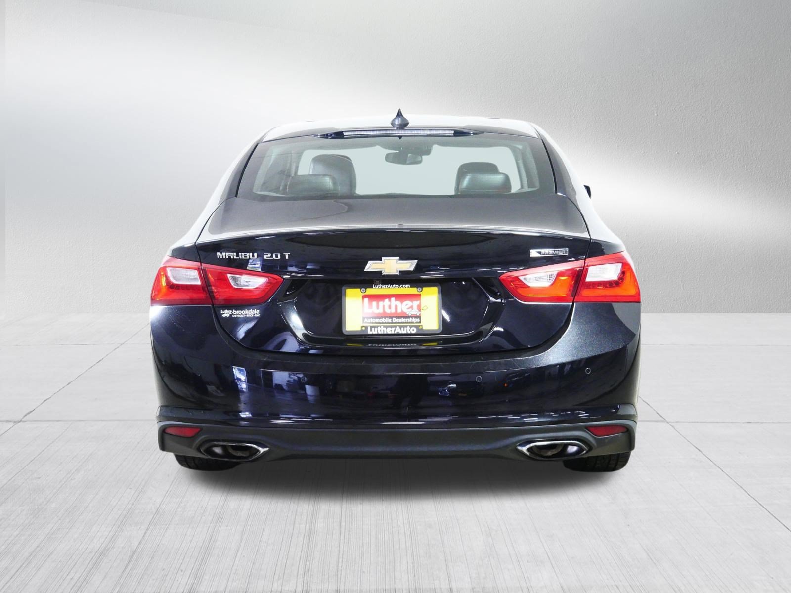 Used 2017 Chevrolet Malibu Premier w/ Premier Sun and Wheel Package FWD image 6