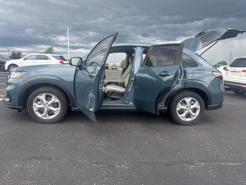 Used 2025 Honda HR-V LX image 16