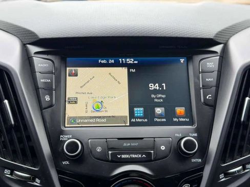 Used 2017 Hyundai Veloster Turbo w/ Tech Package 02 image 22