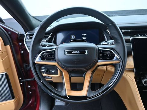 Used 2025 Jeep Grand Cherokee L Summit AWD/4WD image 18