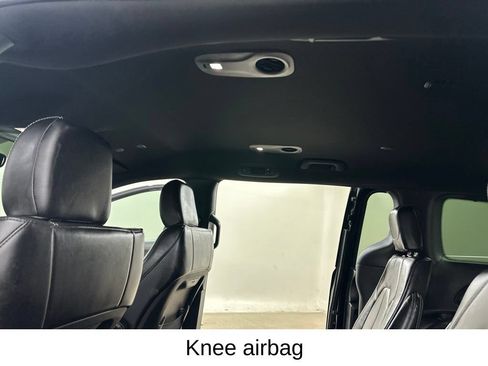 Used 2025 Chrysler Pacifica Select FWD image 31