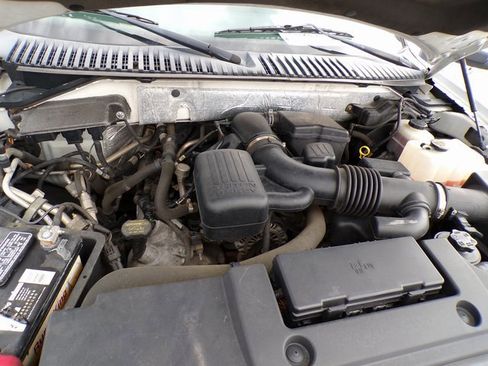 Used 2012 Ford Expedition Limited image 37
