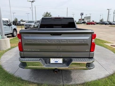 Used 2019 Chevrolet Silverado 1500 LT w/ Texas Edition RWD image 6