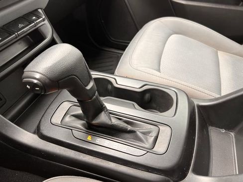 Used 2021 Chevrolet Colorado W/T w/ WT Convenience Package image 18