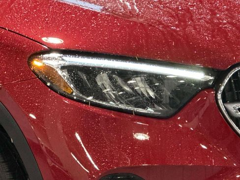 Used 2025 Mercedes-Benz GLC 350e 4MATIC image 7