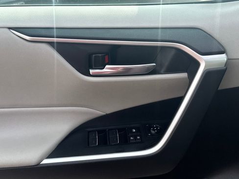 Used 2023 Toyota RAV4 XLE image 35