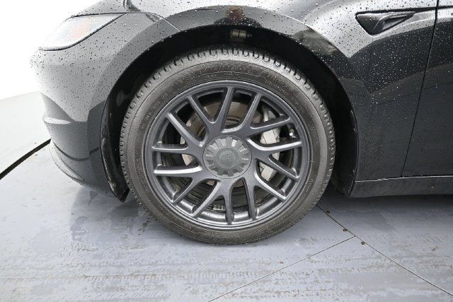 Used 2024 Tesla Model 3 Long Range AWD/4WD image 9
