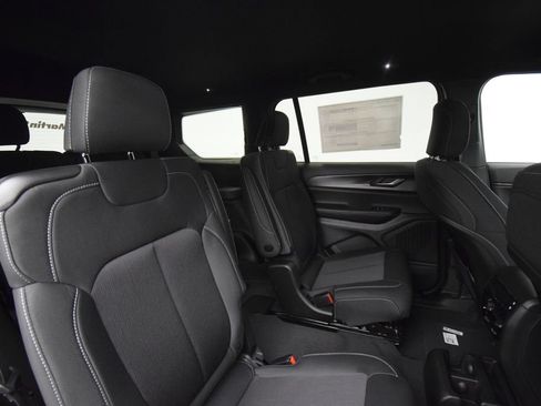 New 2026 Jeep Grand Cherokee L Laredo AWD/4WD image 17