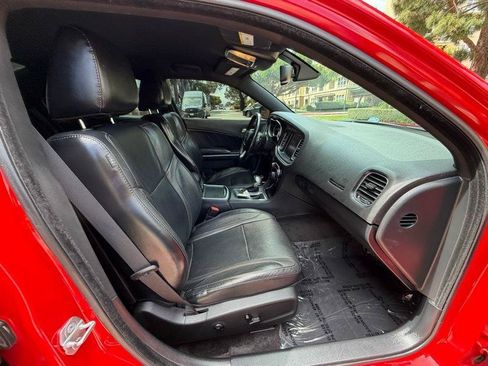 Used 2016 Dodge Charger R/T w/ Plus Group RWD image 52