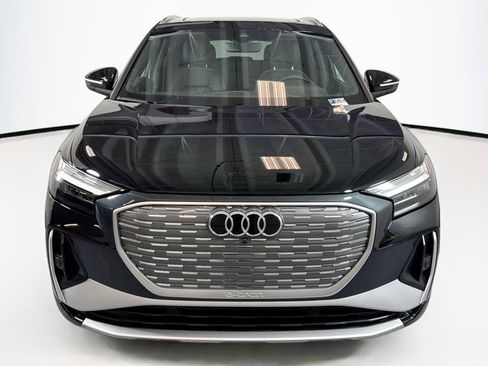 Used 2025 Audi Q4 e-tron Premium w/ Convenience Package image 2