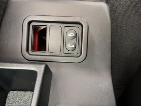 Used 2001 BMW Z3 3.0i RWD image 19