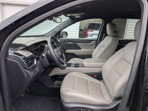 Used 2024 GMC Acadia Elevation image 24