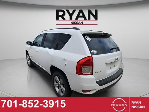Used 2013 Jeep Compass Latitude AWD/4WD image 5