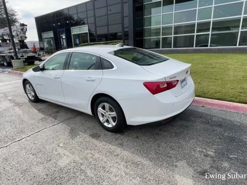 Used 2021 Chevrolet Malibu LS image 4