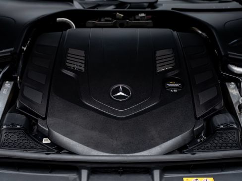 Used 2024 Mercedes-Benz S 580 4MATIC Sedan image 75