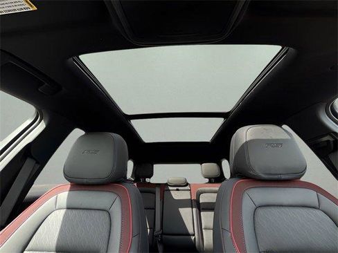 New 2026 Chevrolet Equinox RS w/ LPO, Floor Liner Package image 27