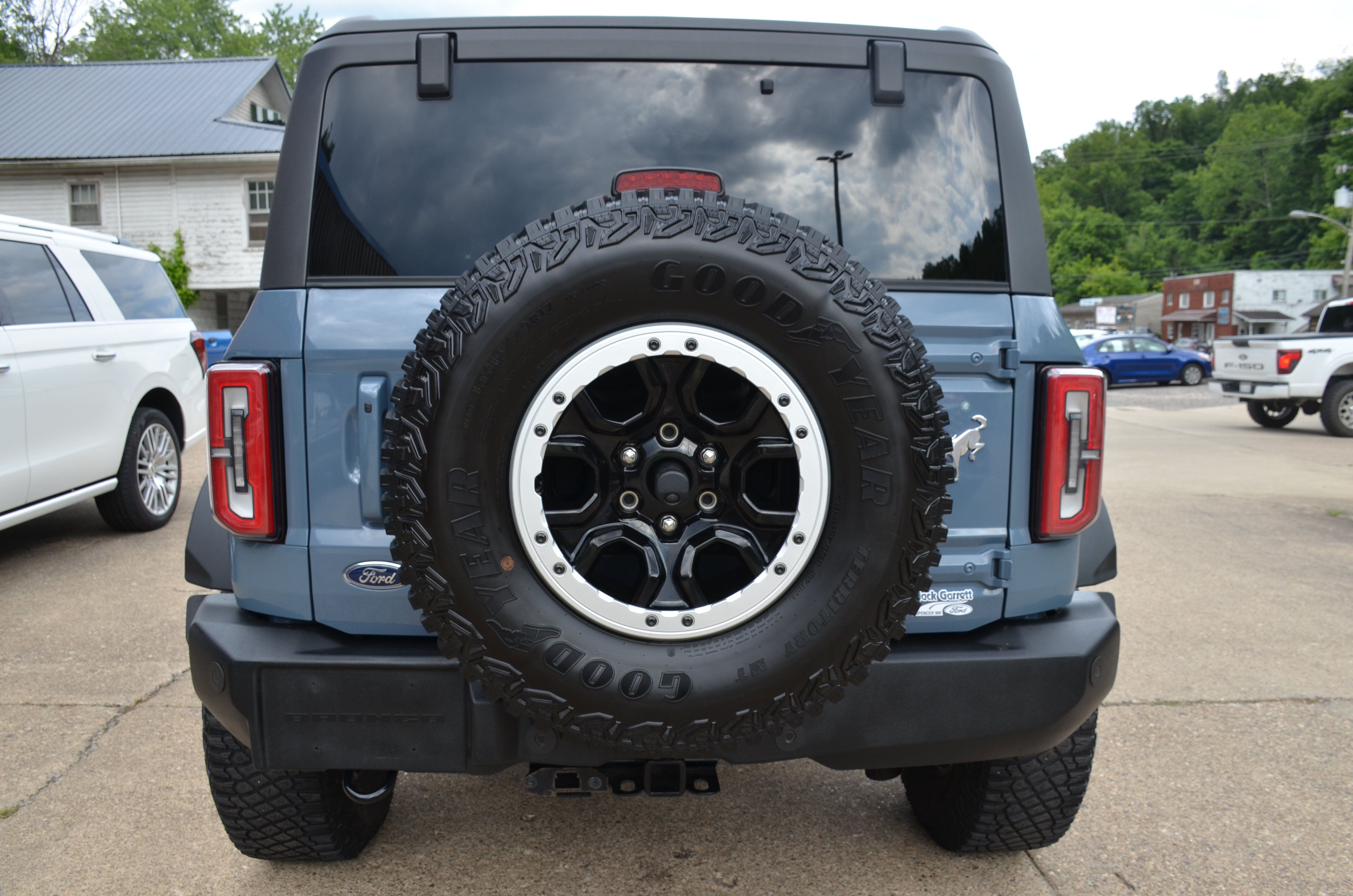 Used 2023 Ford Bronco Outer Banks w/ Sasquatch Package AWD/4WD image 6