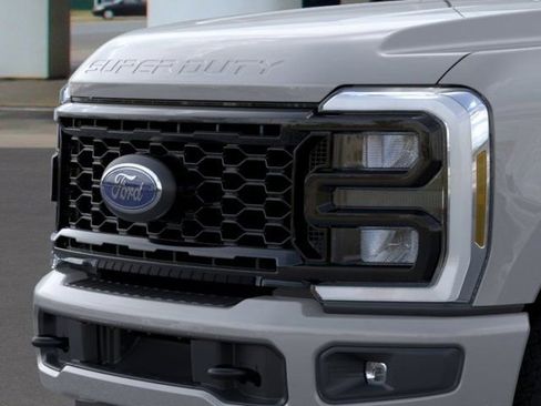 New 2026 Ford F250 XL AWD/4WD image 17