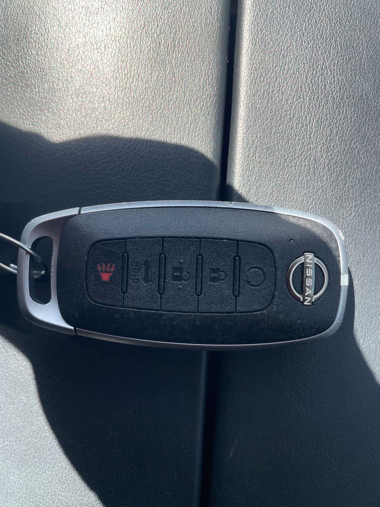 Used 2026 Nissan Rogue SV FWD image 18