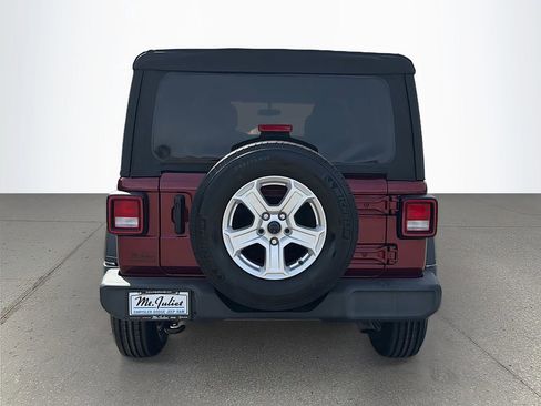Used 2022 Jeep Wrangler Unlimited Sport AWD/4WD image 5