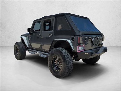 Used 2018 Jeep Wrangler Unlimited Rubicon w/ Connectivity Group AWD/4WD image 8
