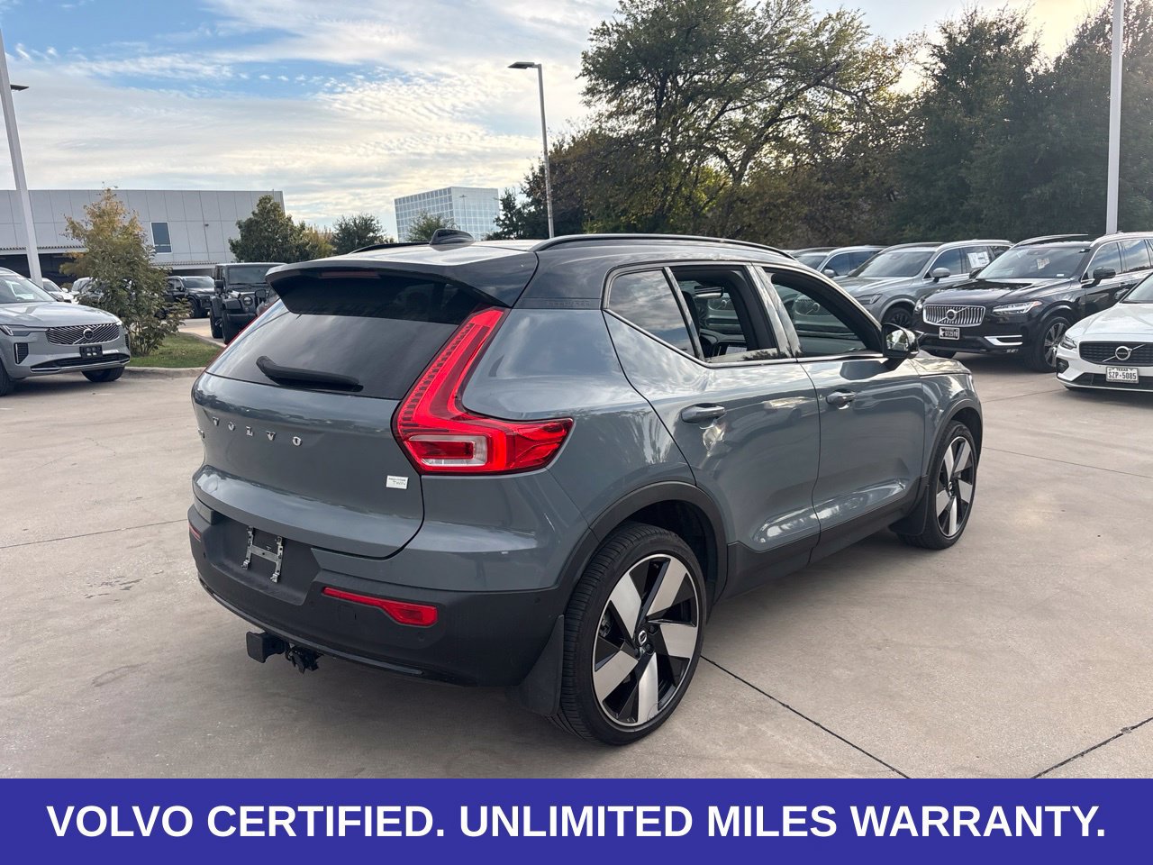 Certified 2023 Volvo XC40 Recharge Ultimate w/ Protection Package Premier AWD/4WD image 7
