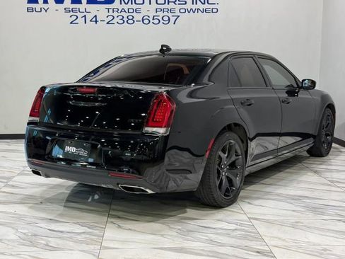 Used 2023 Chrysler 300 Touring w/ Sport Appearance Package RWD image 6