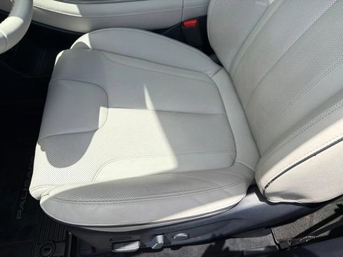 Used 2024 Hyundai Palisade Limited FWD image 24